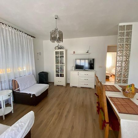 Apartments Iva Alla โตรกีร์ ภายนอก รูปภาพ