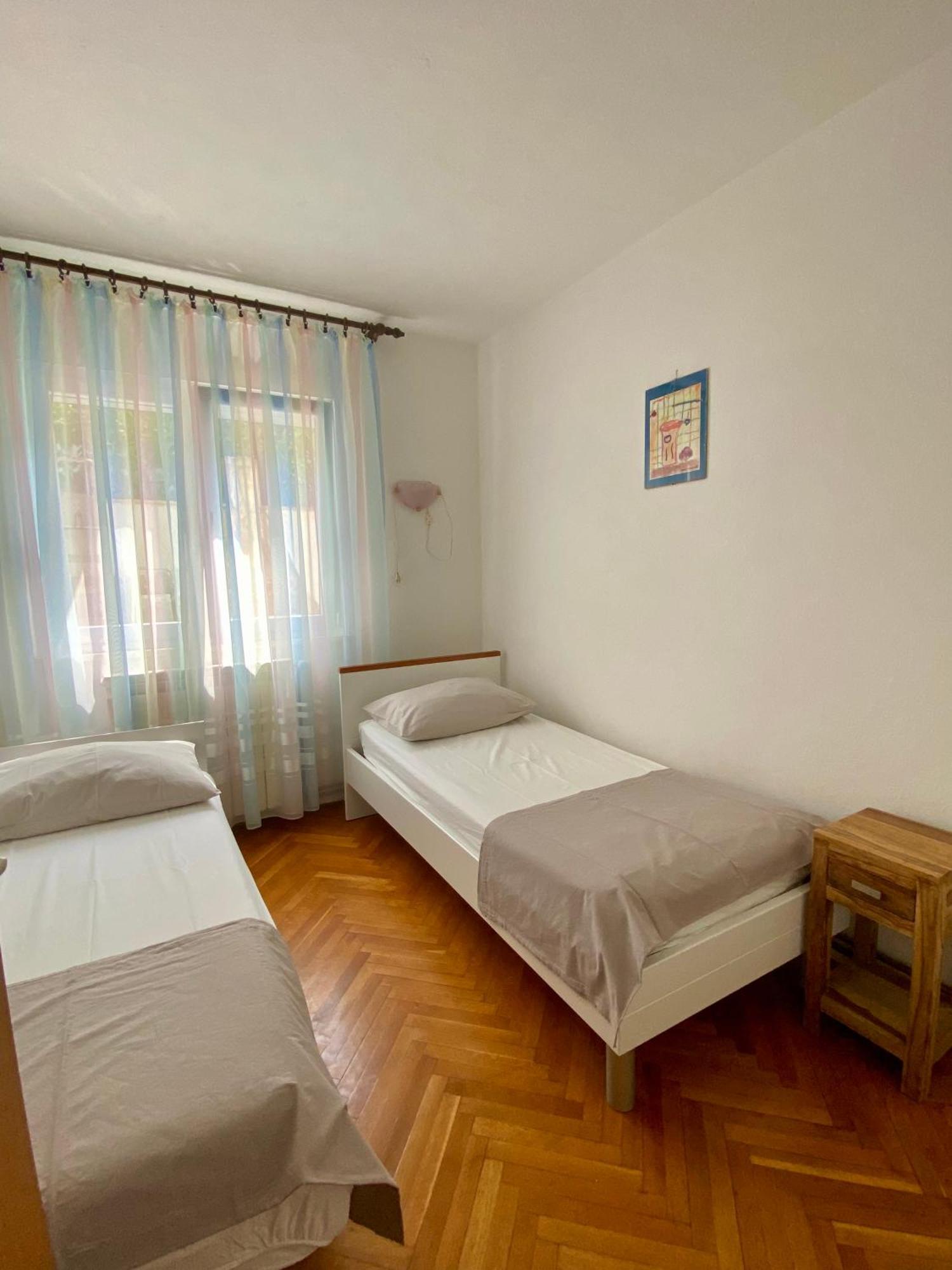 Apartments Iva Alla โตรกีร์ ภายนอก รูปภาพ