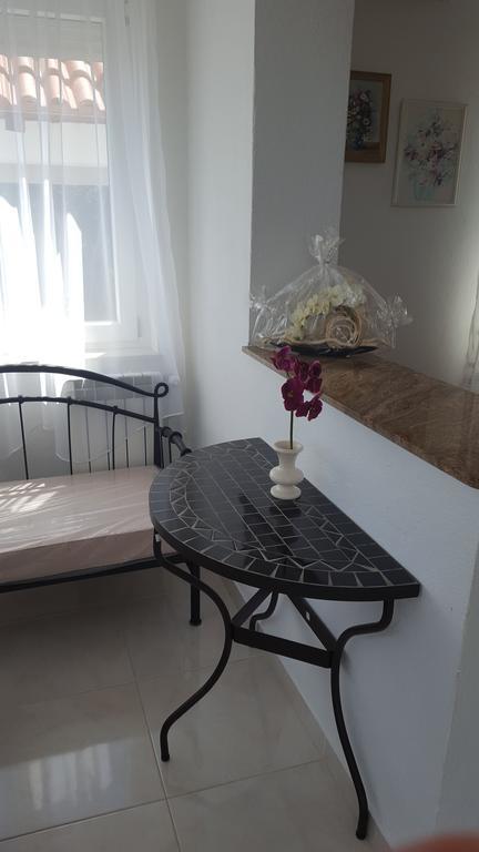 Apartments Iva Alla โตรกีร์ ภายนอก รูปภาพ
